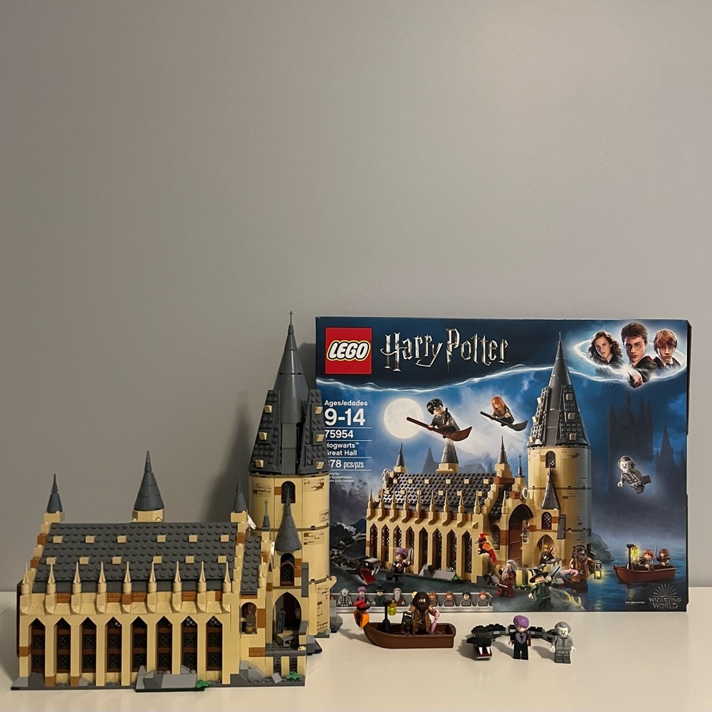LEGO Harry Potter Hogwarts Great Hall Set - Gray and Tan